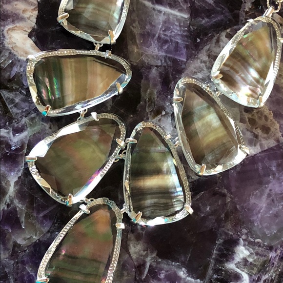 Kendra Scott Harlow Black Mother of Pearl necklace - Picture 5 of 8